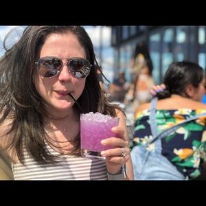 Meet your Posher, Jeanne